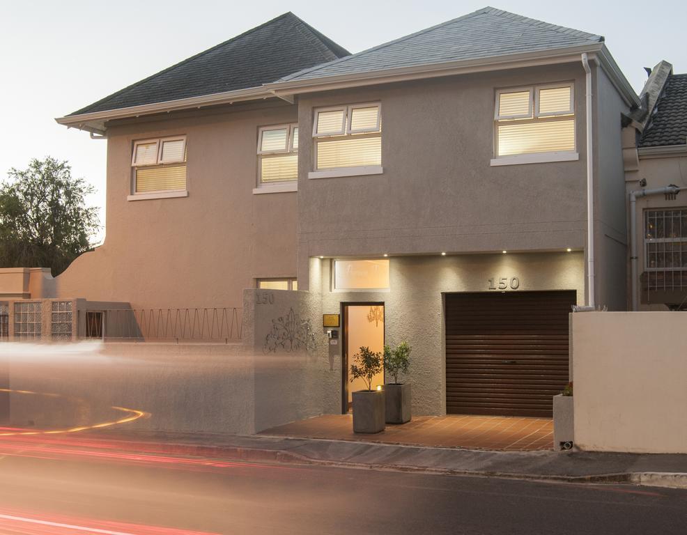 Anchor Bay Guest House Cape Town Exterior photo