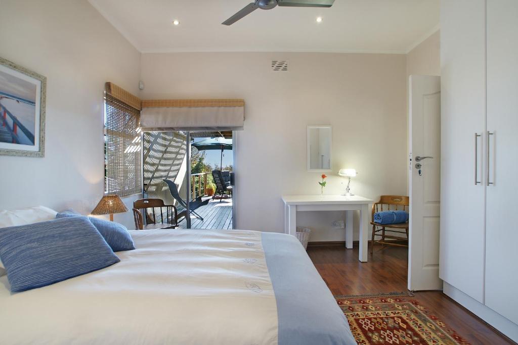 Anchor Bay Guest House Cape Town Room photo